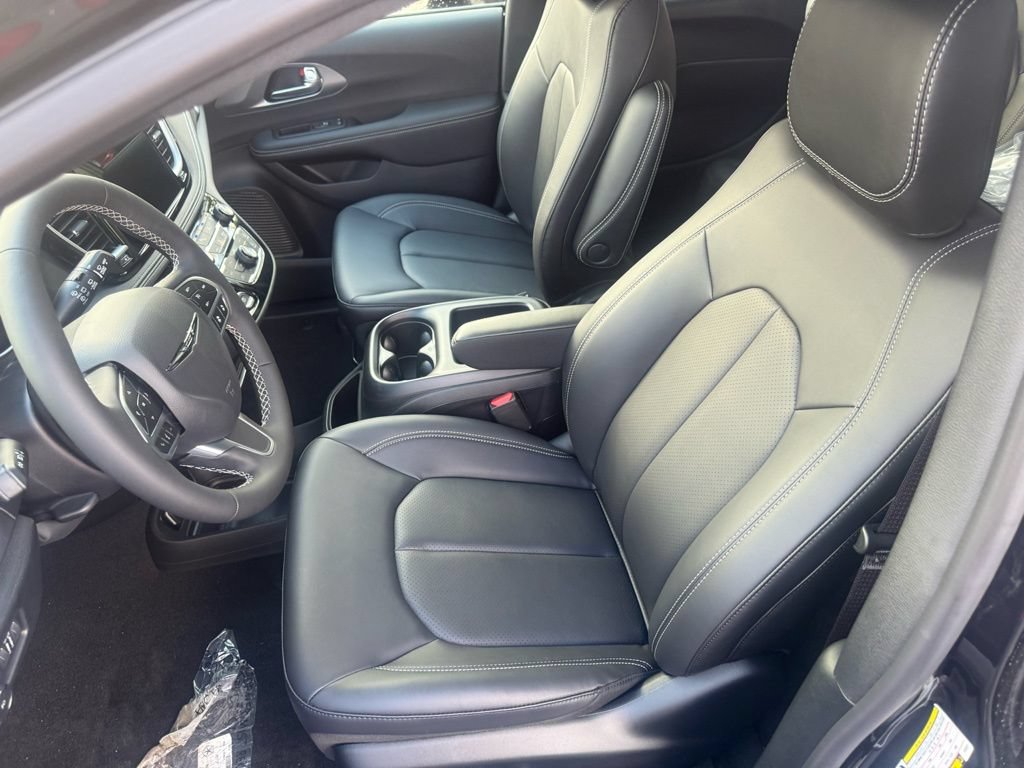 New 2026 Chrysler Pacifica Select FWD image 71