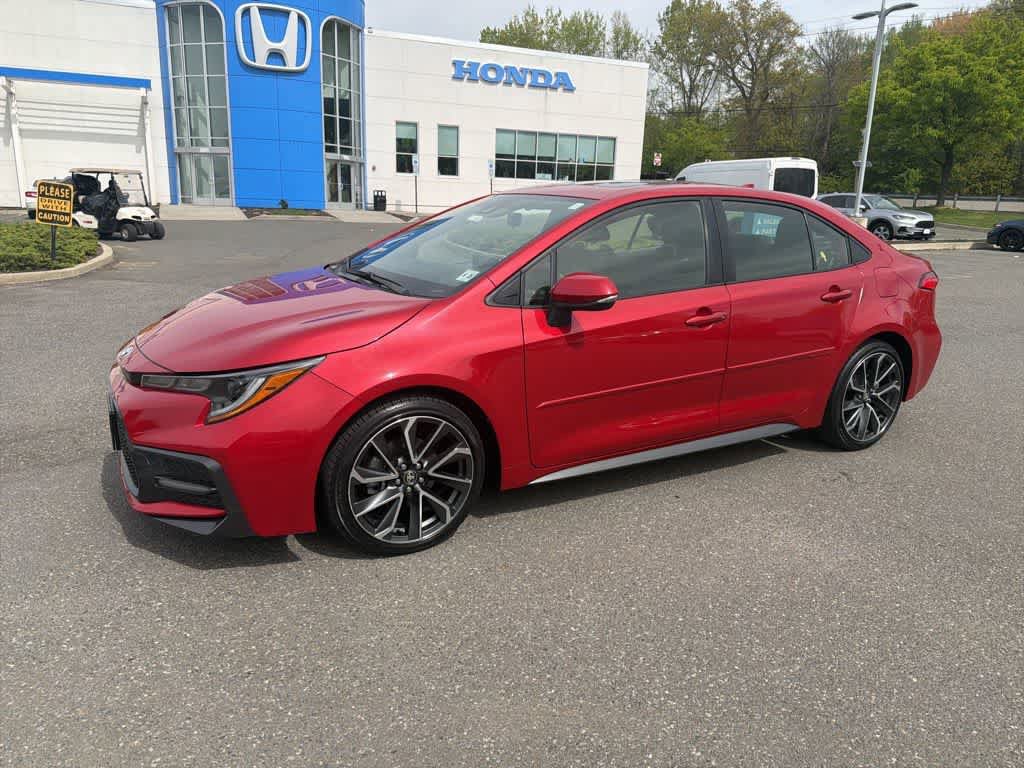 Used 2021 Toyota Corolla SE w/ SE Premium Package FWD image 3