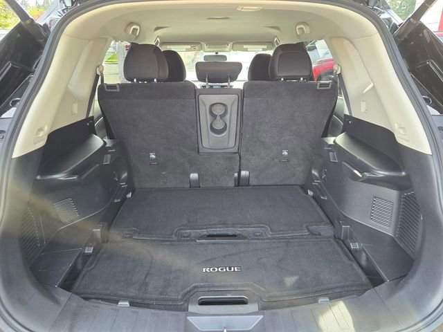 Used 2018 Nissan Rogue SV AWD/4WD image 17