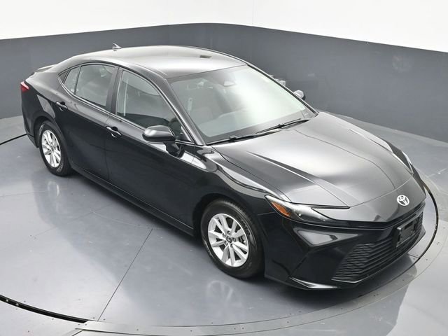 Used 2025 Toyota Camry LE FWD image 35