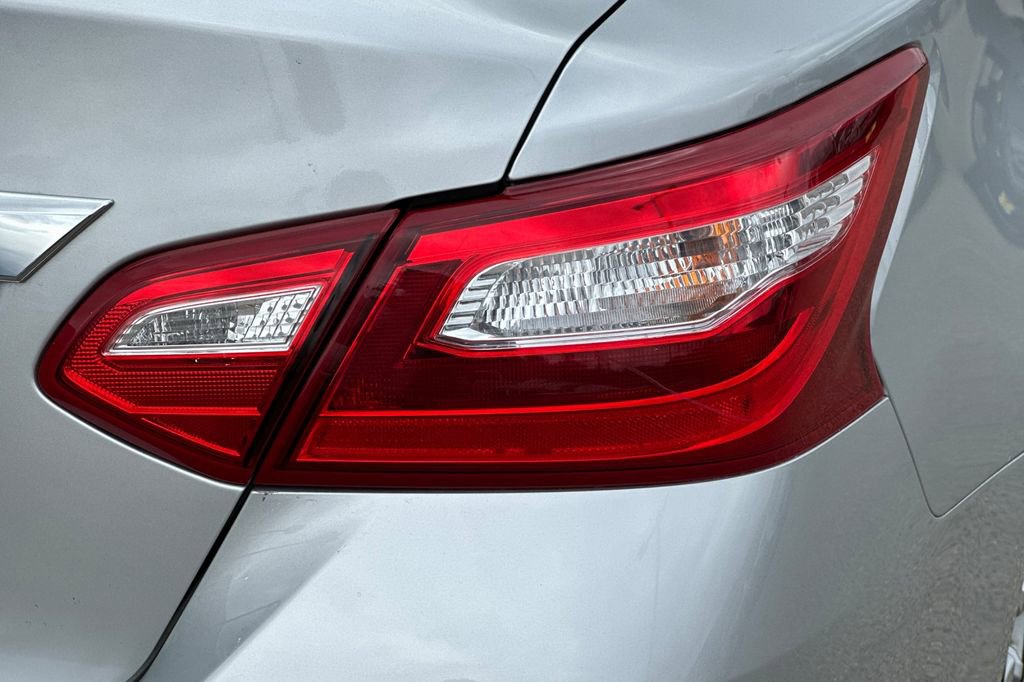 Used 2016 Nissan Altima 2.5 S w/ Power Driver Seat Package image 26