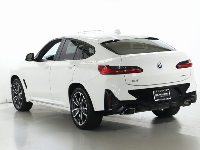 Used 2024 BMW X4 xDrive30i w/ M Sport Package AWD/4WD image 5
