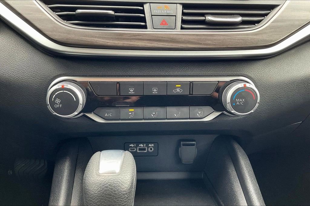 Used 2025 Nissan Altima 2.5 SV image 32