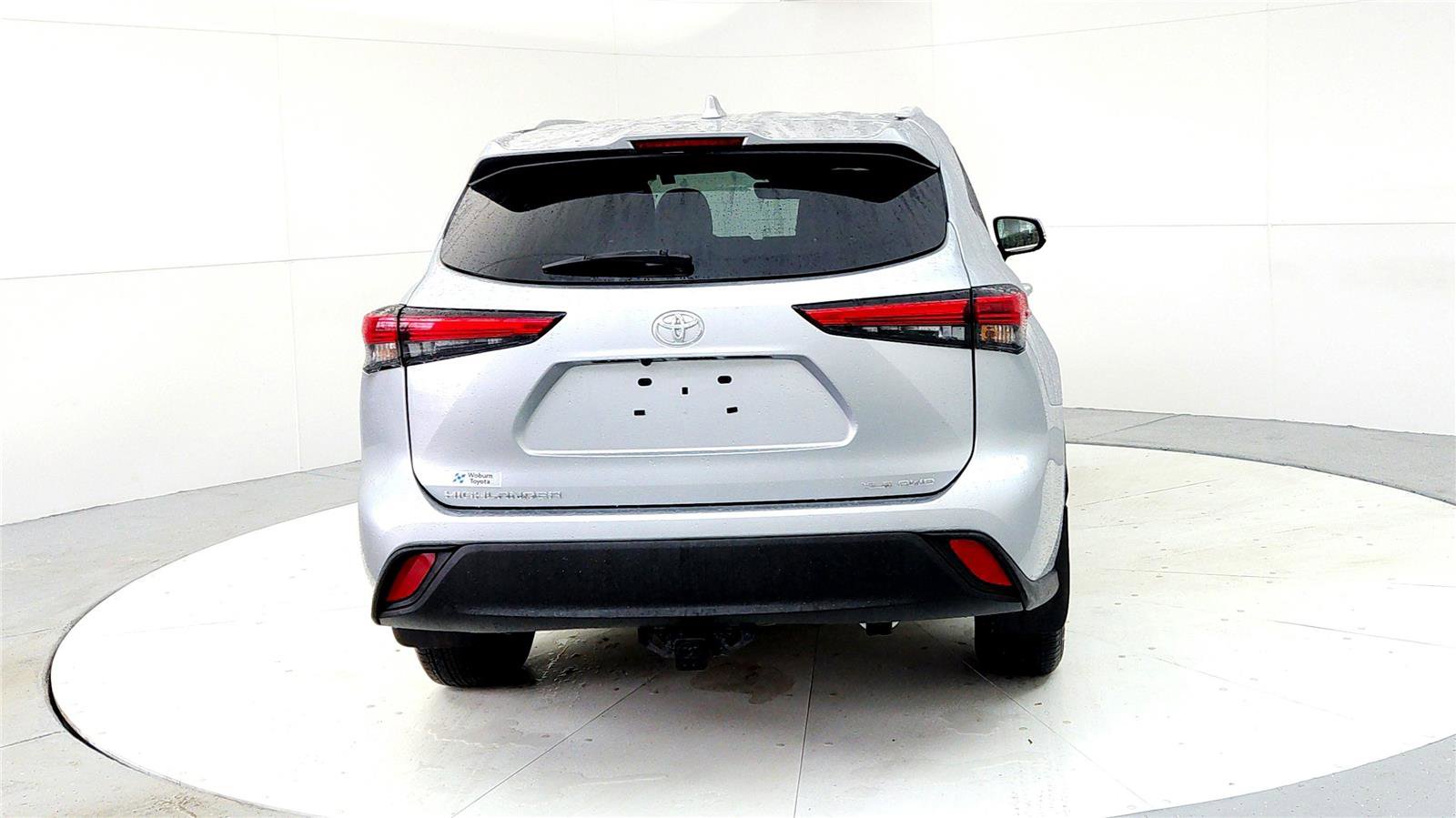 Used 2022 Toyota Highlander XLE image 5