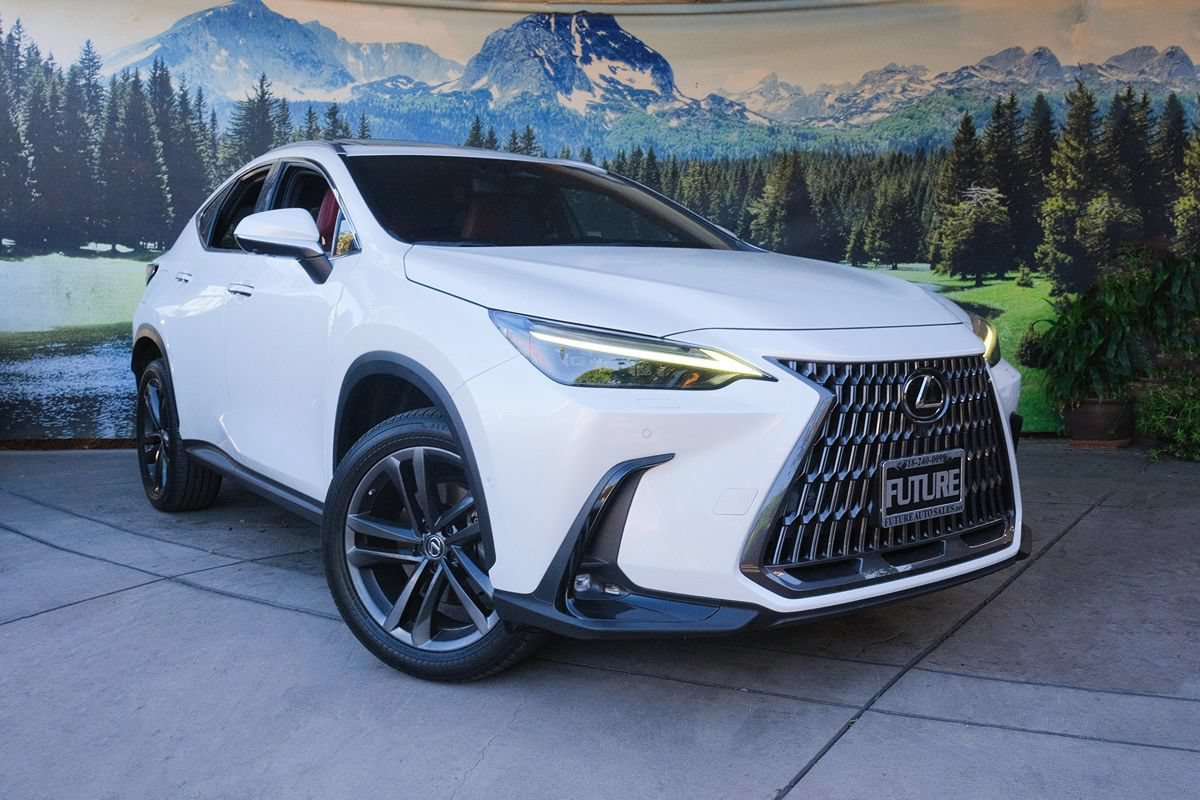 Used 2022 Lexus NX 450h+ AWD w/ Vision Package image 3