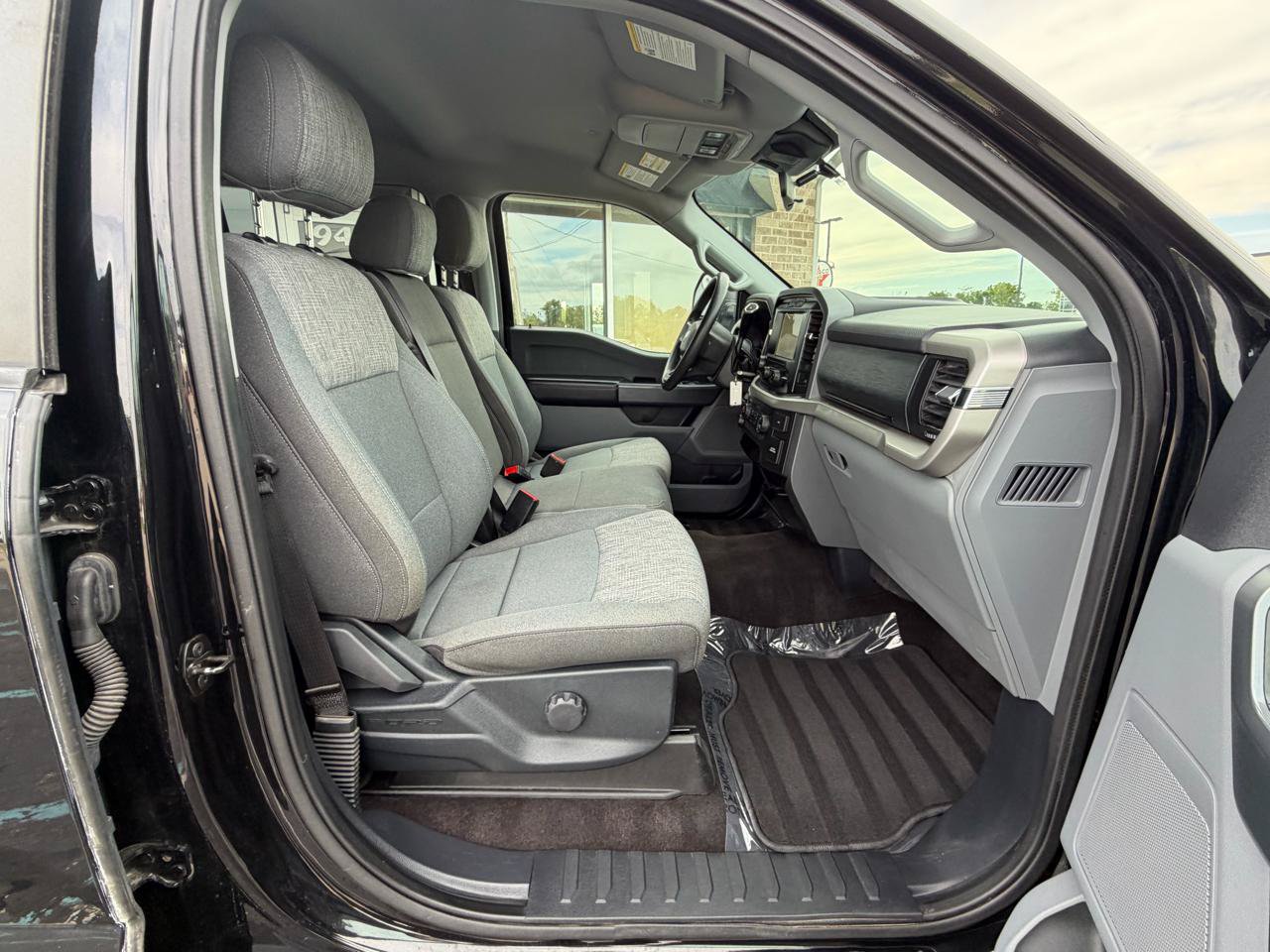 Used 2021 Ford F150 XLT w/ Trailer Tow Package AWD/4WD image 29