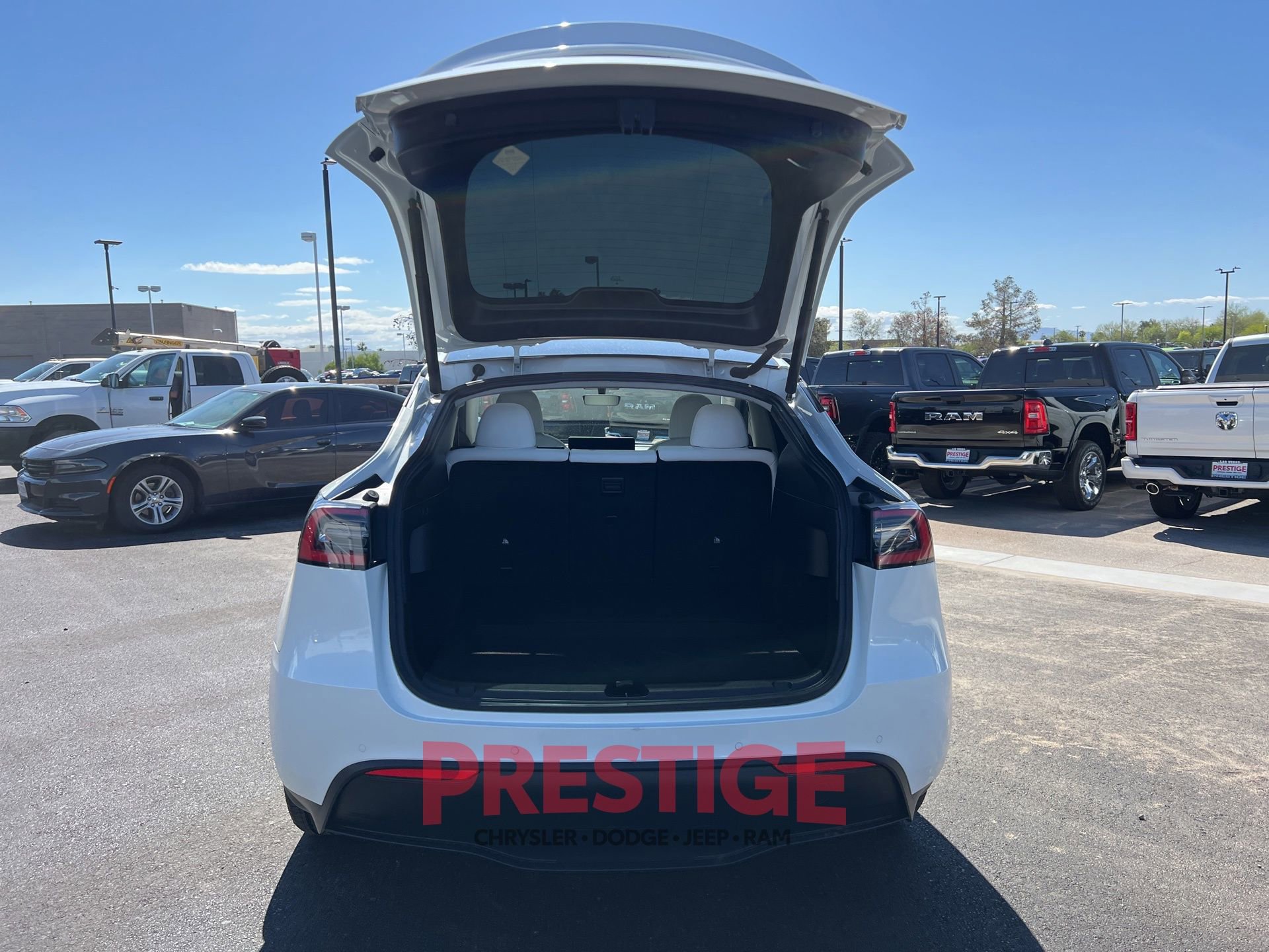 Used 2021 Tesla Model Y Long Range AWD/4WD image 14