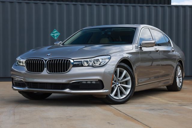 Used 2018 BMW 740i image 1