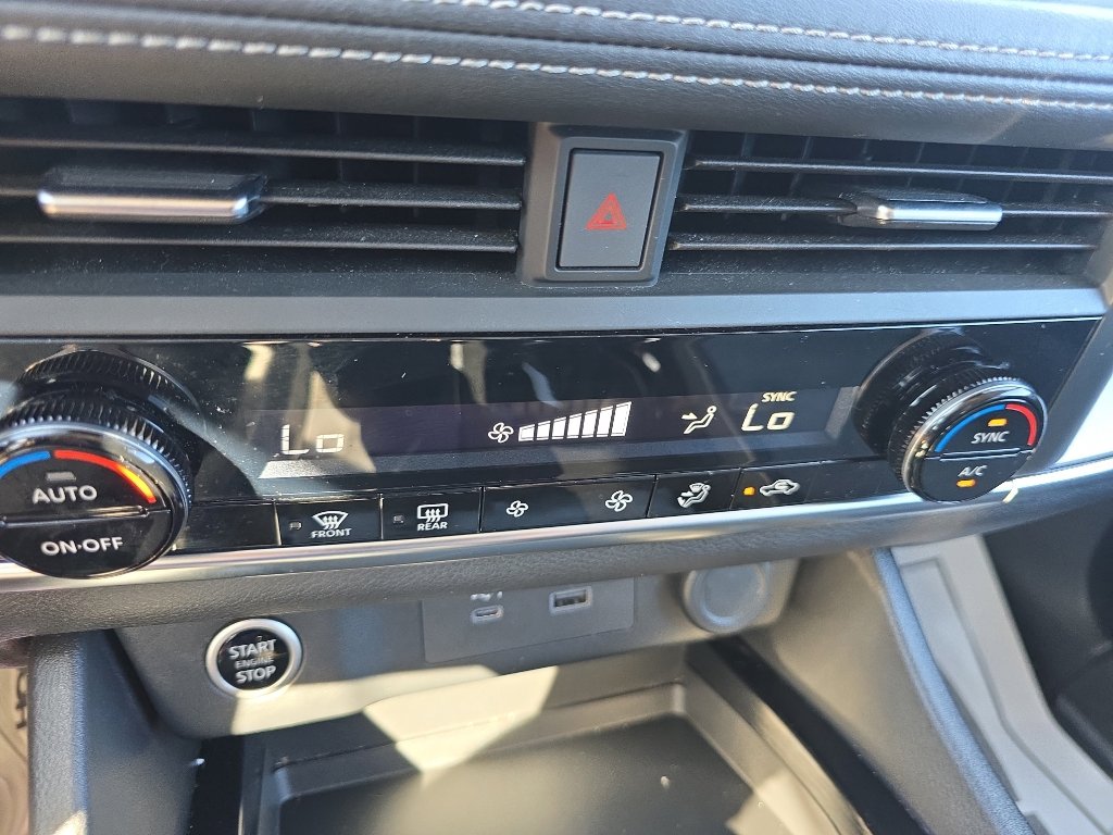 Used 2023 Nissan Rogue SV FWD image 26