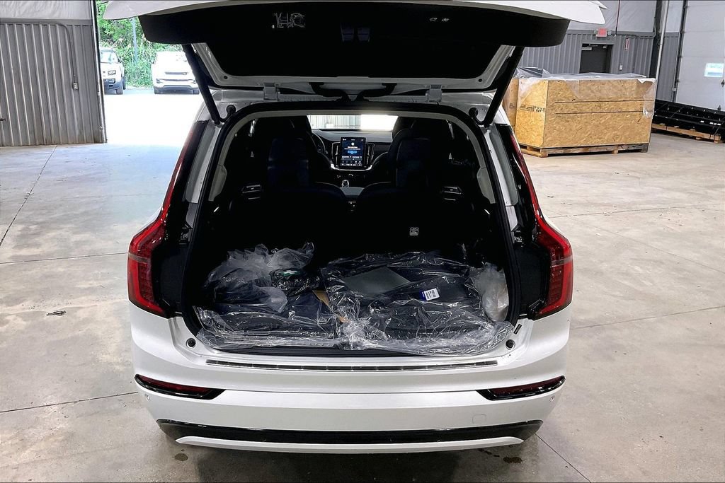 New 2026 Volvo XC90 T8 Ultra w/ Protection Package Premier AWD/4WD image 9