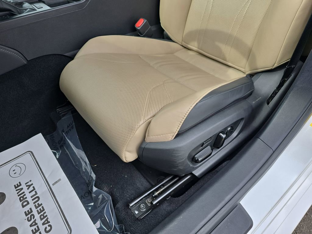 Used 2021 Lexus ES 350 Ultra Luxury w/ Accessory Package 2 image 33