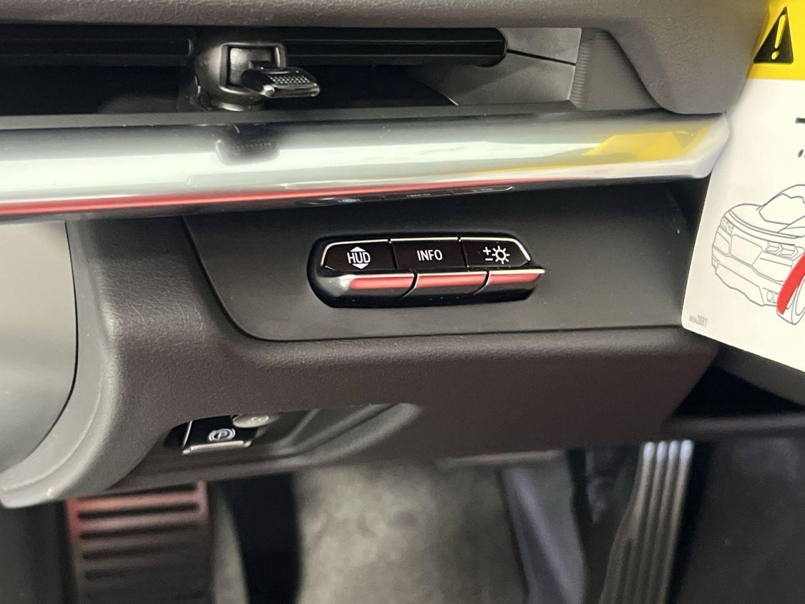 New 2025 Chevrolet Corvette E-Ray w/ Battery Protection Package image 30