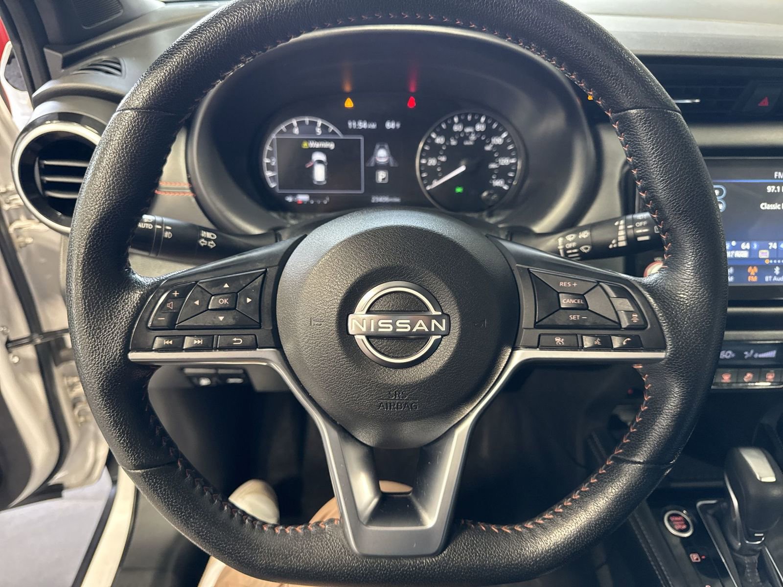 Used 2023 Nissan Kicks SR w/ SR Premium Package image 17