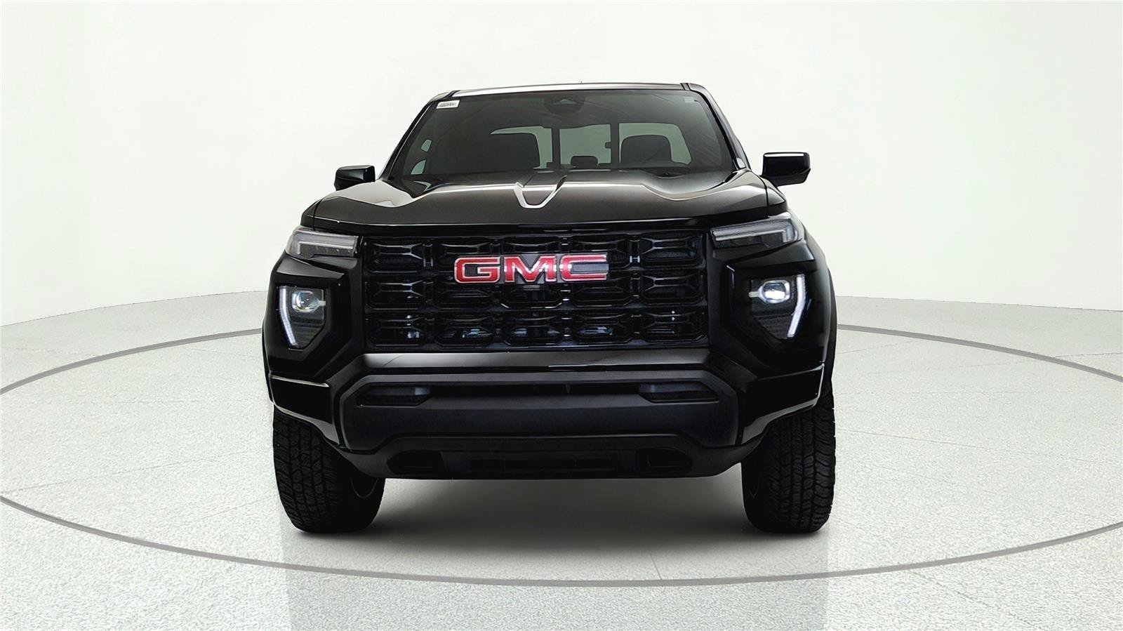 Used 2025 GMC Canyon Elevation RWD image 2