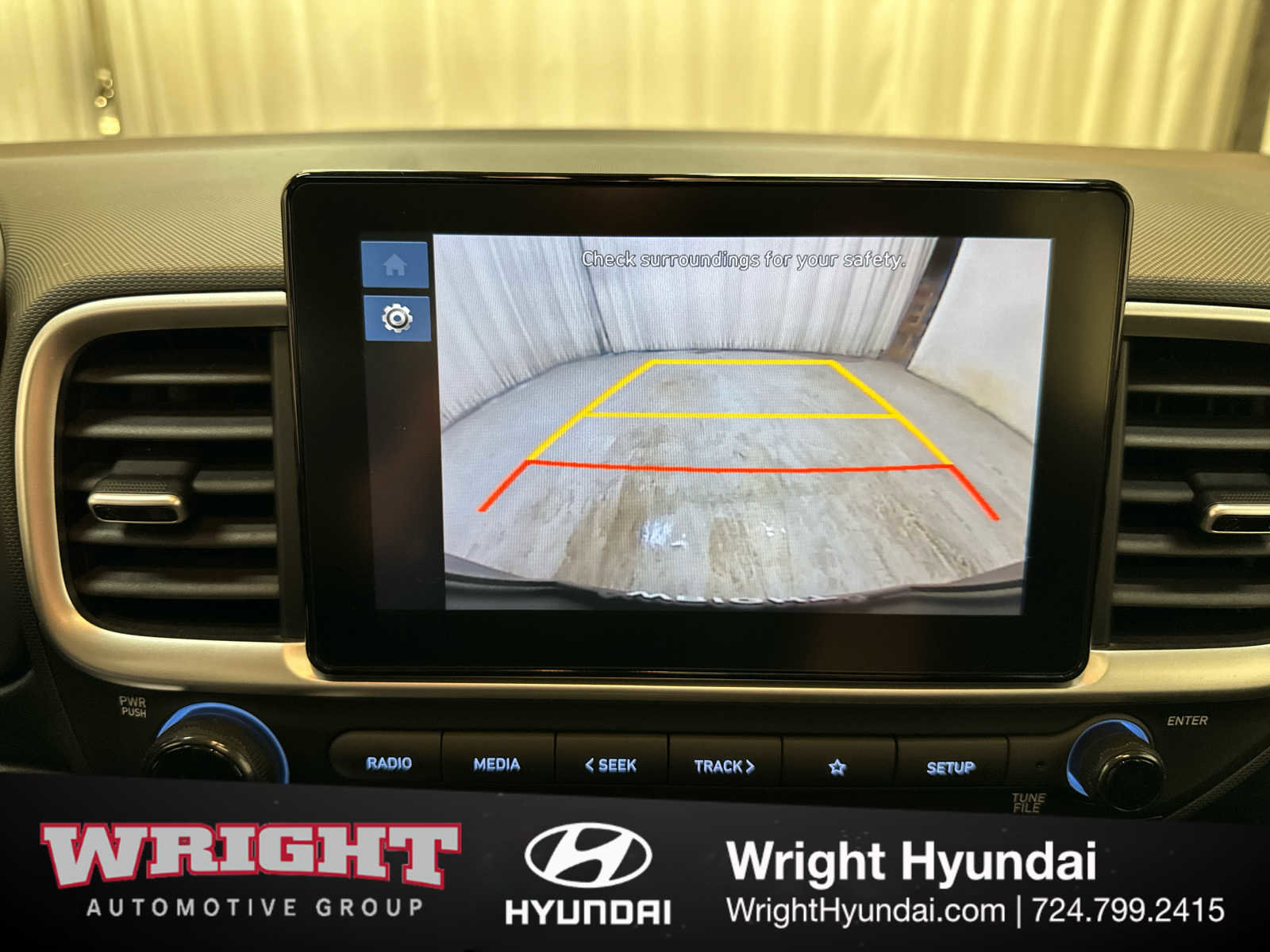 Certified 2025 Hyundai Venue SEL FWD image 27
