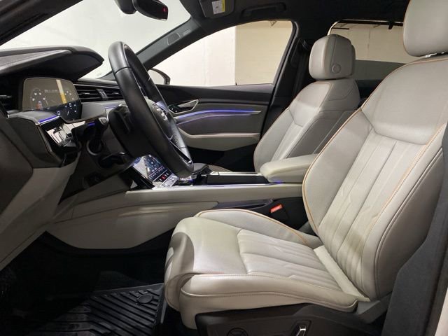 Used 2024 Audi Q8 e-tron Prestige w/ Prestige Package image 20