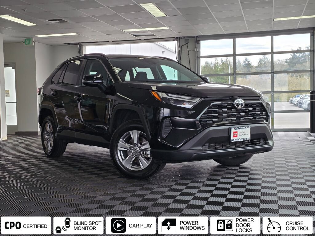 Used 2025 Toyota RAV4 XLE AWD/4WD image 1