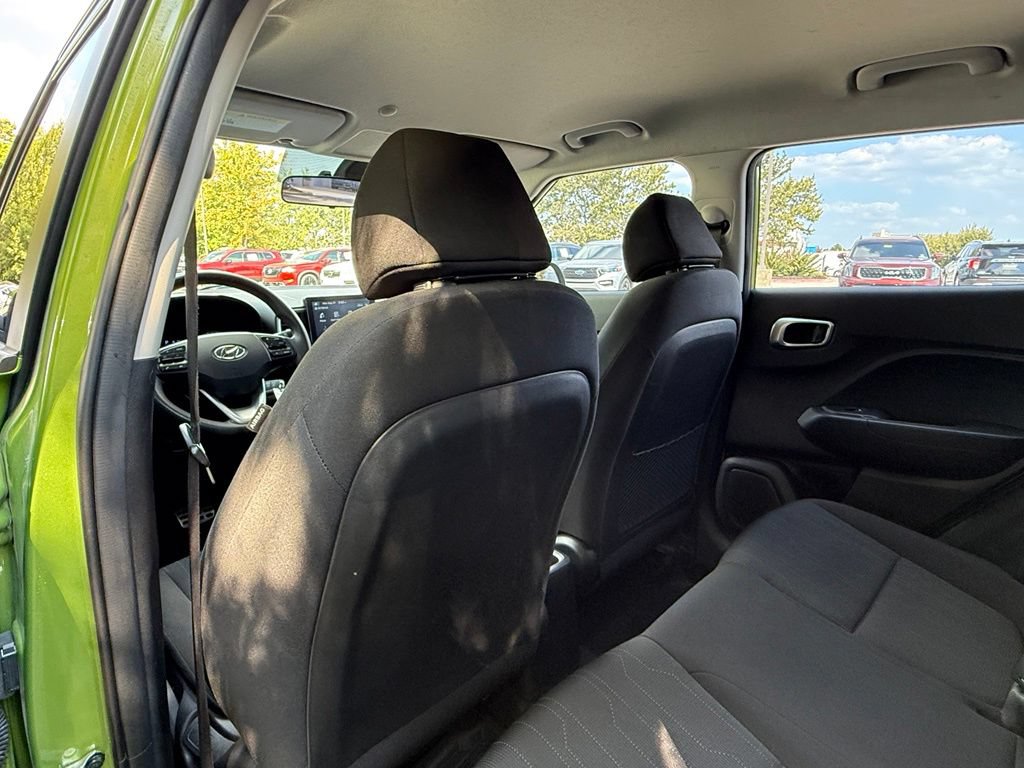 Used 2020 Hyundai Venue SE FWD image 29