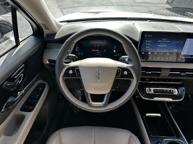 Certified 2023 Lincoln Corsair AWD w/ Equipment Group 101A image 14