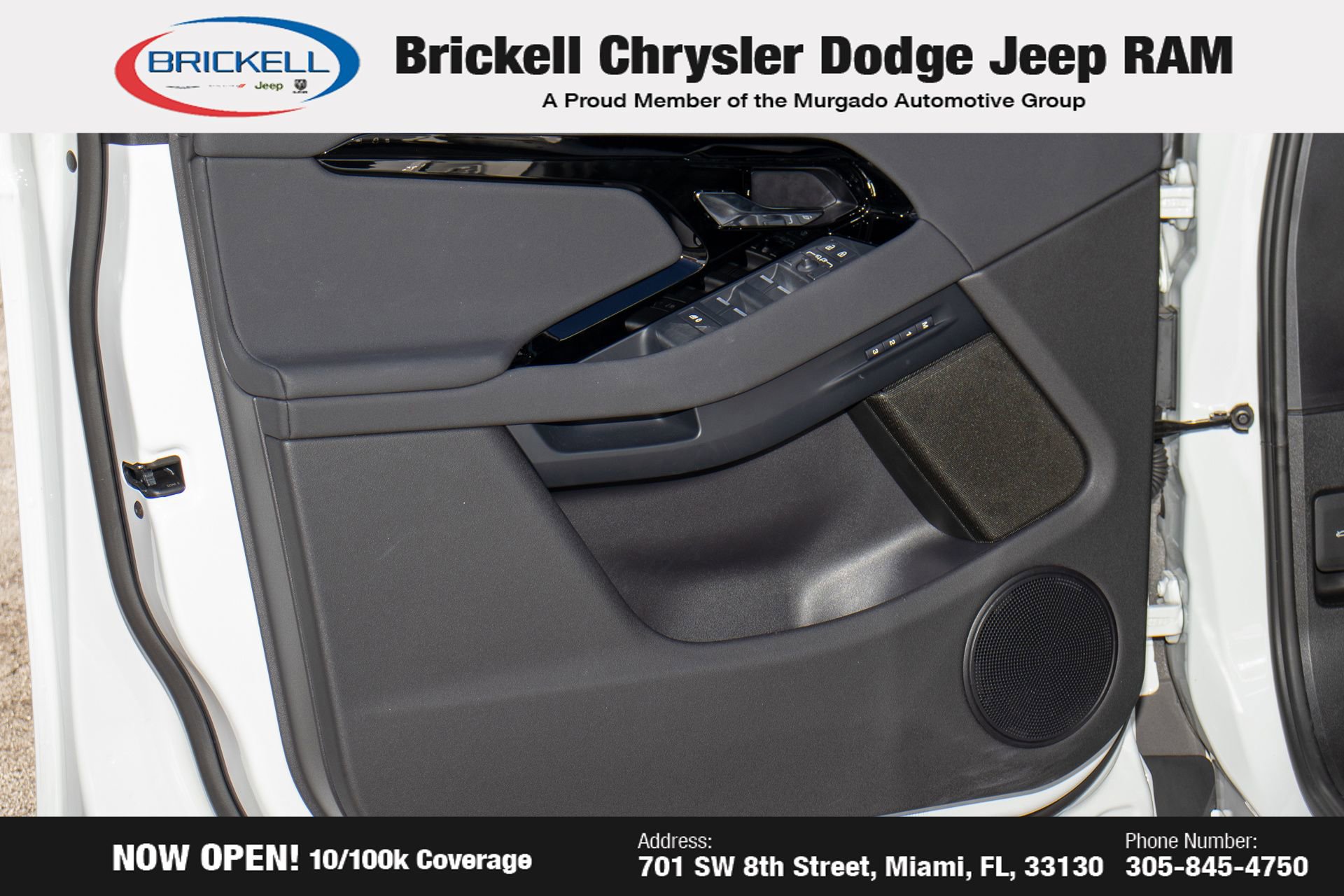 Used 2025 Land Rover Range Rover Evoque S AWD/4WD image 11