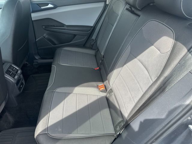 Used 2024 Volkswagen Taos SE image 26