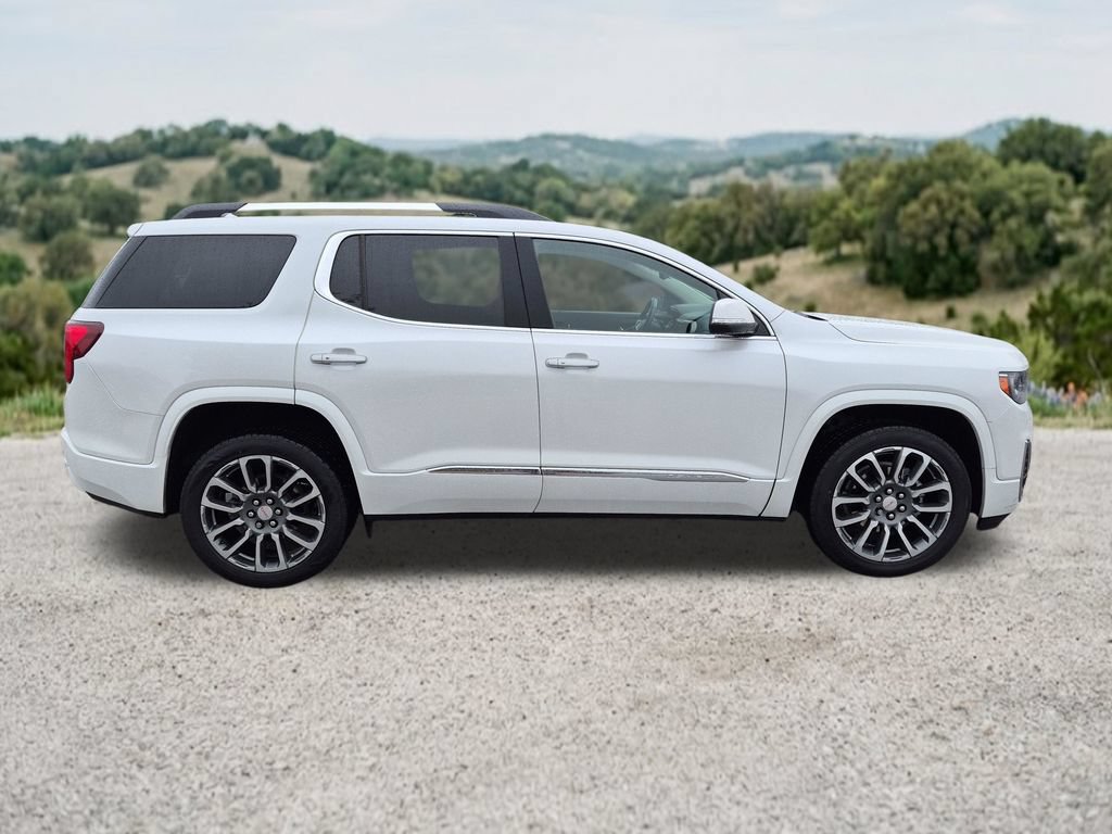 Used 2022 GMC Acadia Denali w/ Denali Ultimate Package FWD image 13
