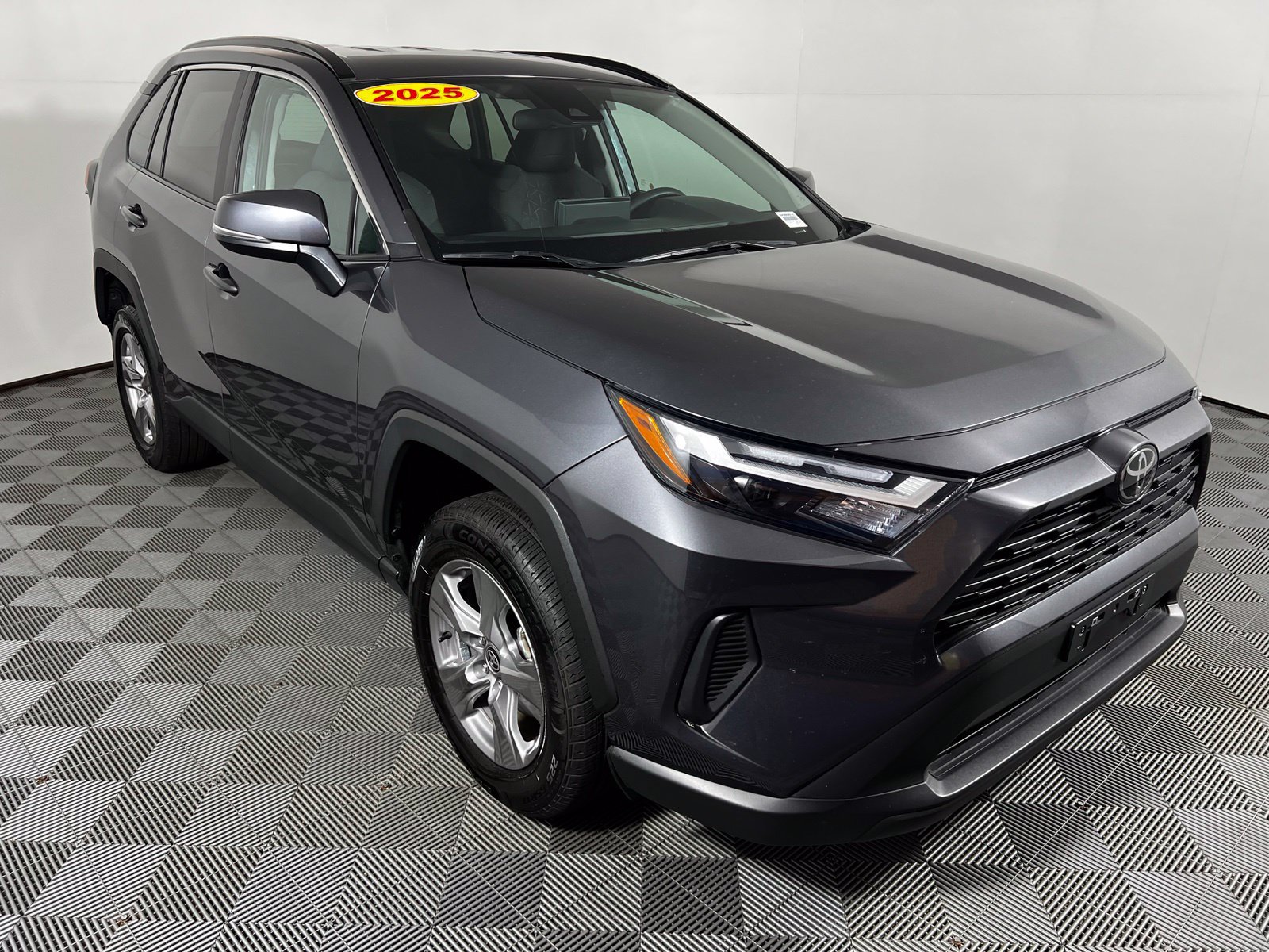 Certified 2025 Toyota RAV4 XLE FWD image 3