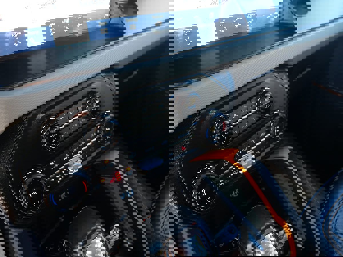 Used 2021 Ford Bronco Badlands image 13