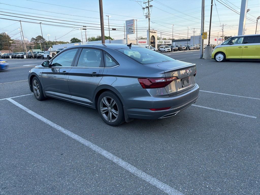 Used 2021 Volkswagen Jetta R-Line w/ R-Line Cold Weather Package FWD image 3