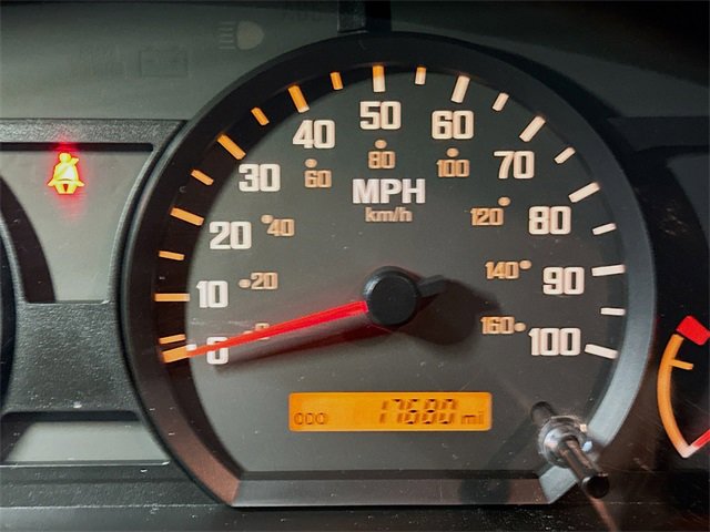 Used 2024 Isuzu NPR image 11