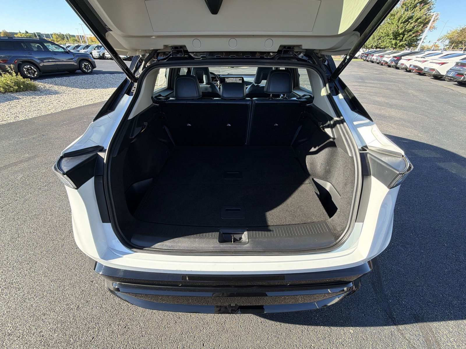 Used 2023 Nissan Ariya AWD/4WD image 26