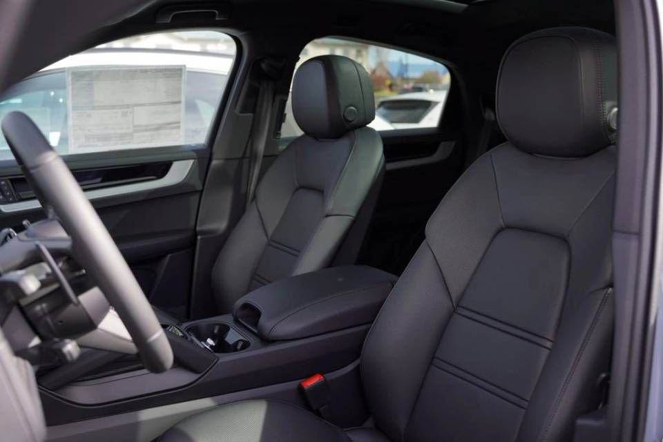 New 2026 Porsche Cayenne S AWD/4WD image 46