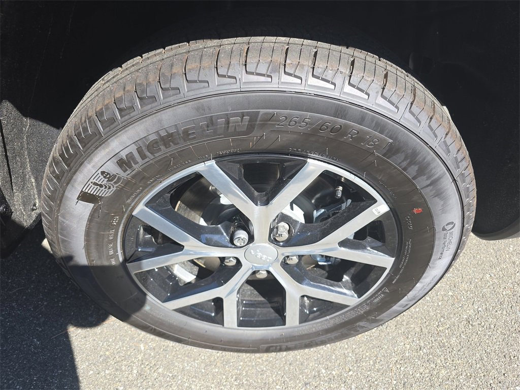 New 2025 Jeep Grand Cherokee L Limited image 34