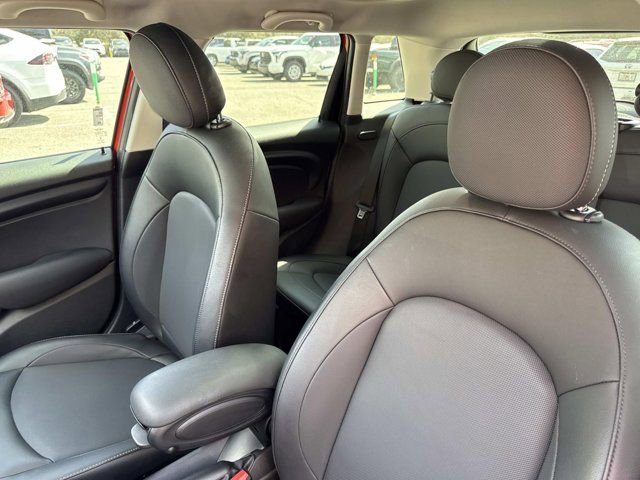 Used 2021 MINI Cooper 4-Door Hardtop image 10