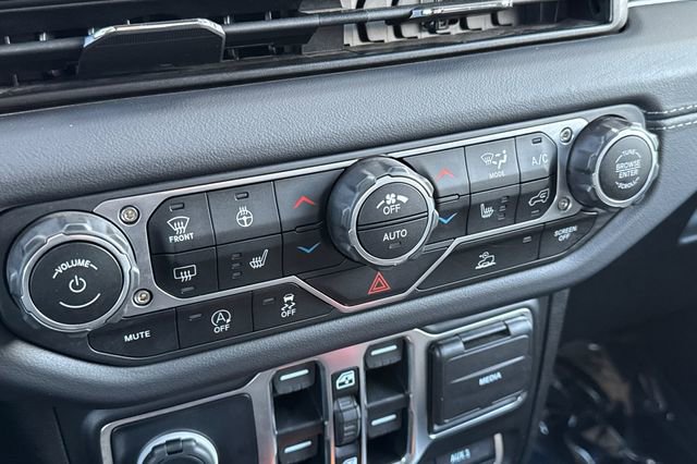 Used 2025 Jeep Gladiator Rubicon w/ Convenience Group image 28