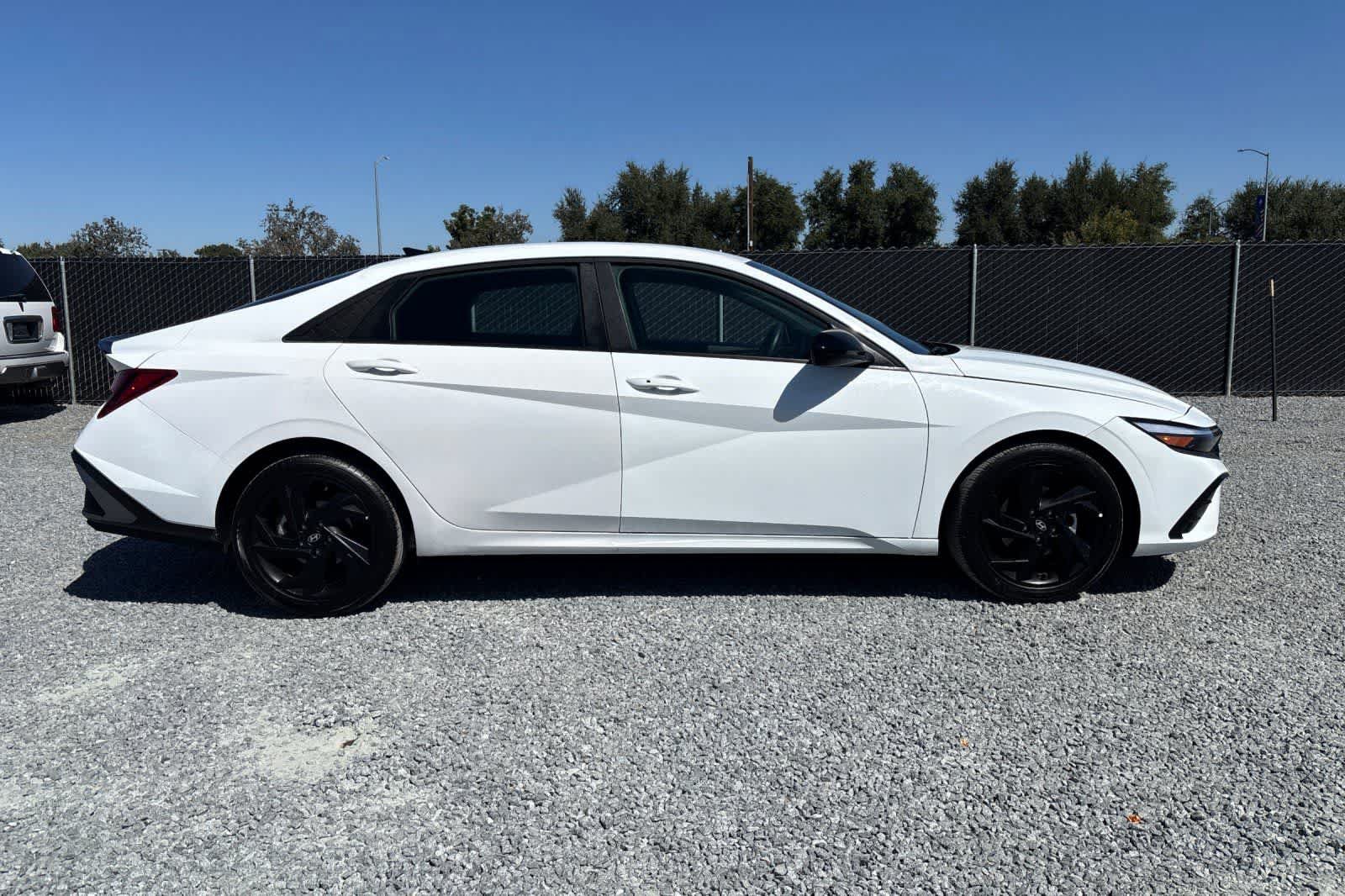 Used 2026 Hyundai Elantra Sport FWD image 9