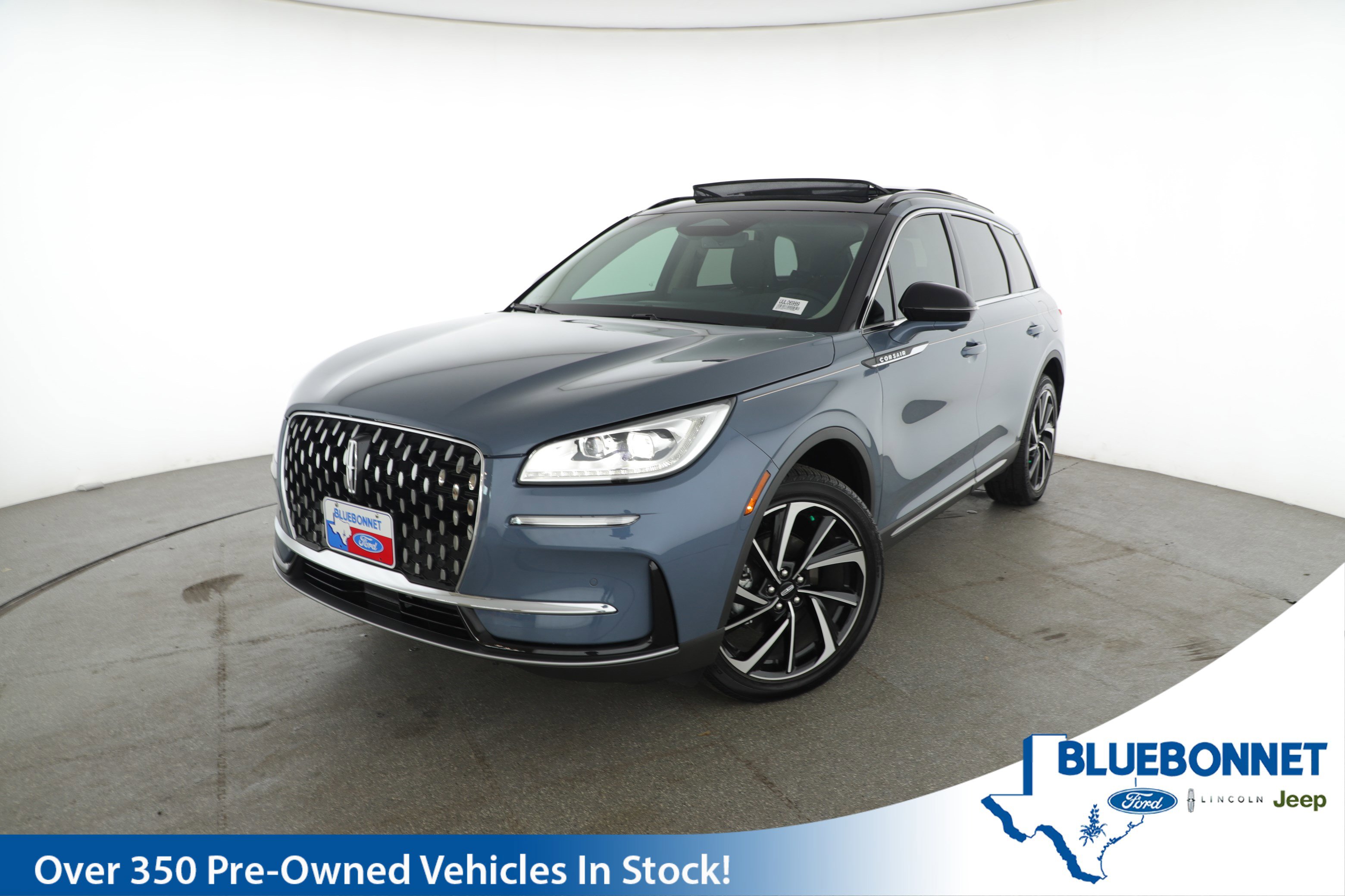 Used 2025 Lincoln Corsair Reserve image 1