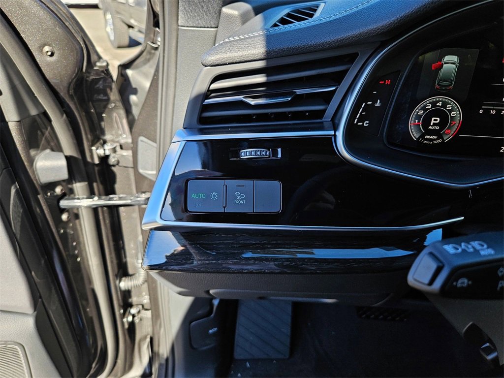 New 2026 Audi Q7 2.0T Premium image 17