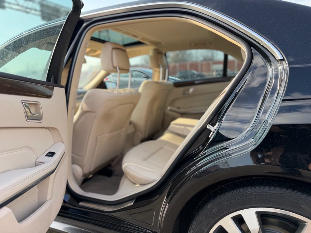 Used 2016 Mercedes-Benz E 350 4MATIC Sedan image 11