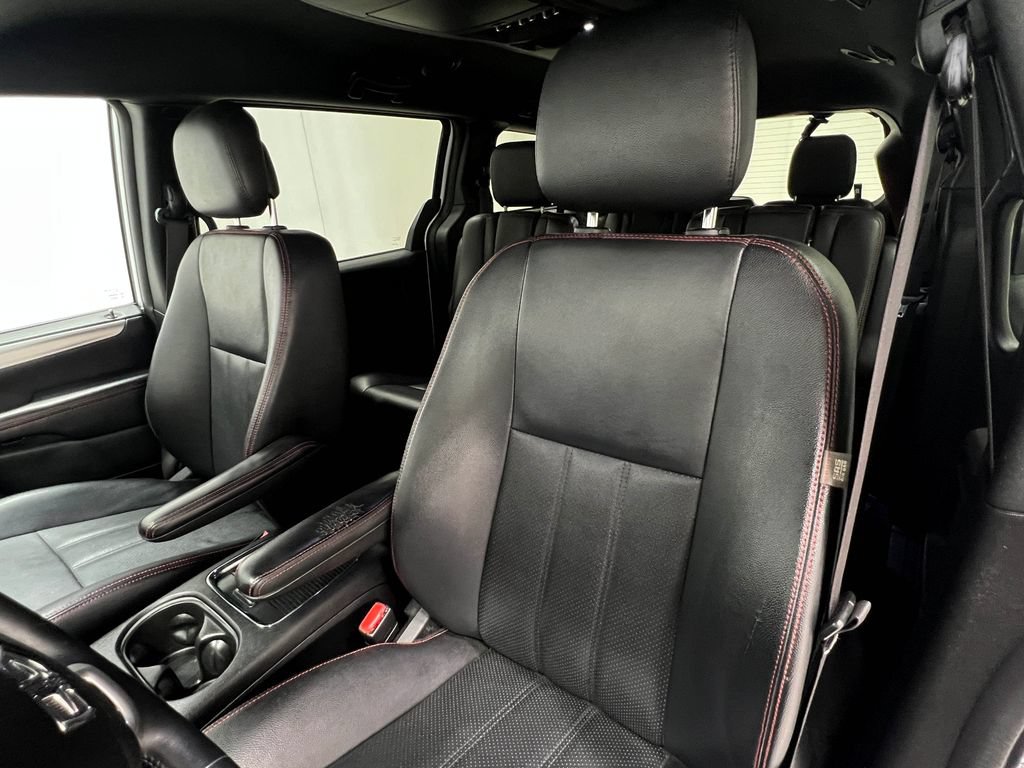 Used 2016 Dodge Grand Caravan R/T FWD image 13