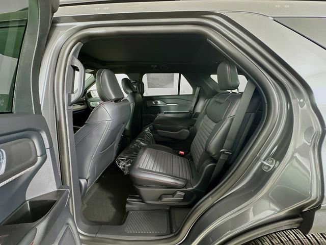New 2026 Ford Explorer ST-Line w/ ST-Line Street Pack image 25