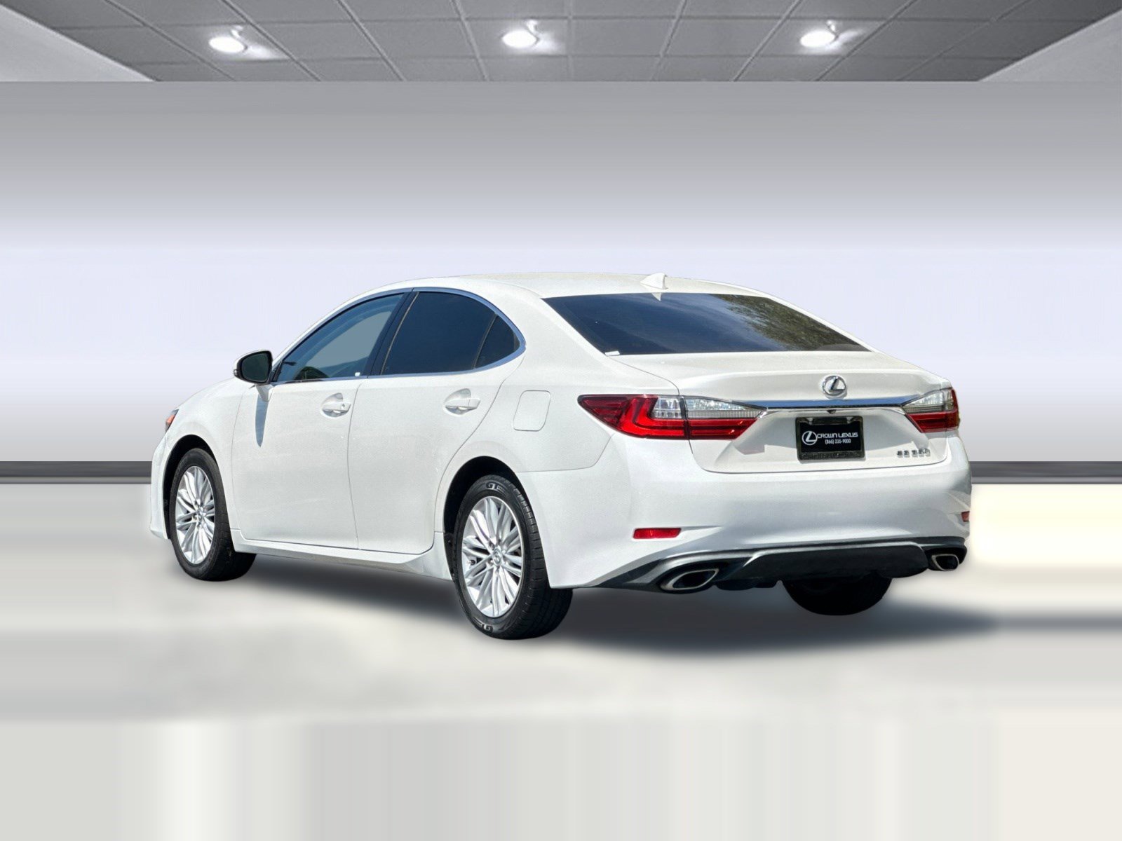 Used 2018 Lexus ES 350 w/ Accessory Package image 3