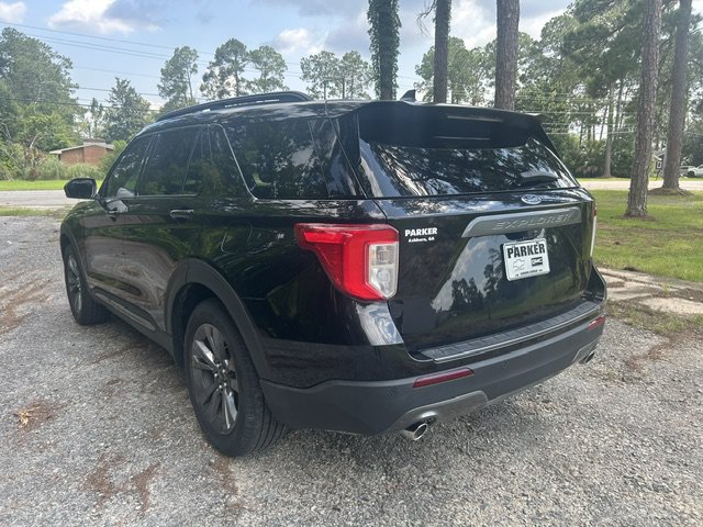 Used 2023 Ford Explorer XLT w/ Equipment Group 202A RWD image 2