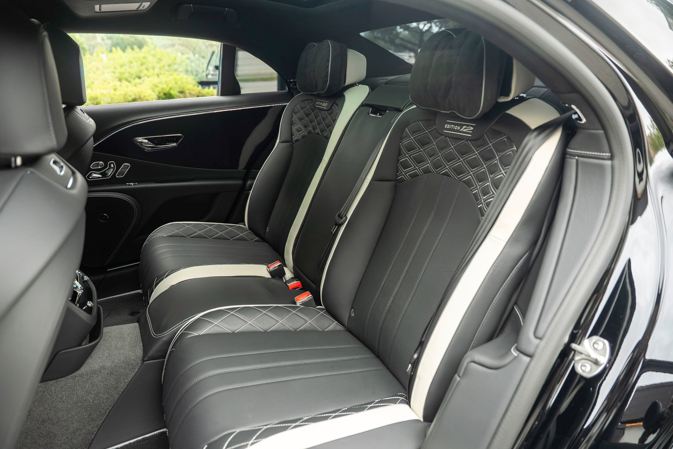 Used 2024 Bentley Flying Spur W12 AWD/4WD image 11