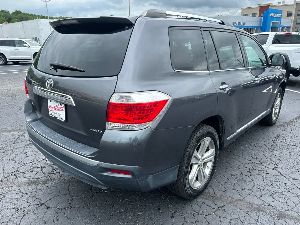 Used 2012 Toyota Highlander Limited w/ Tow Pkg AWD/4WD image 5