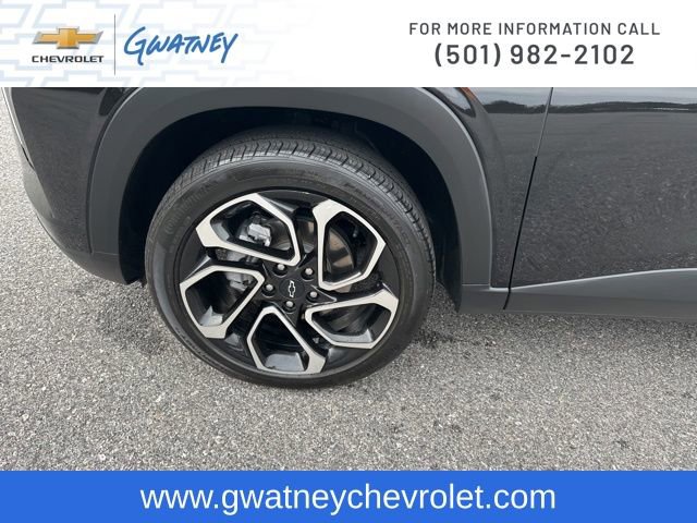 Used 2025 Chevrolet Trax RS w/ Driver Confidence Package image 9