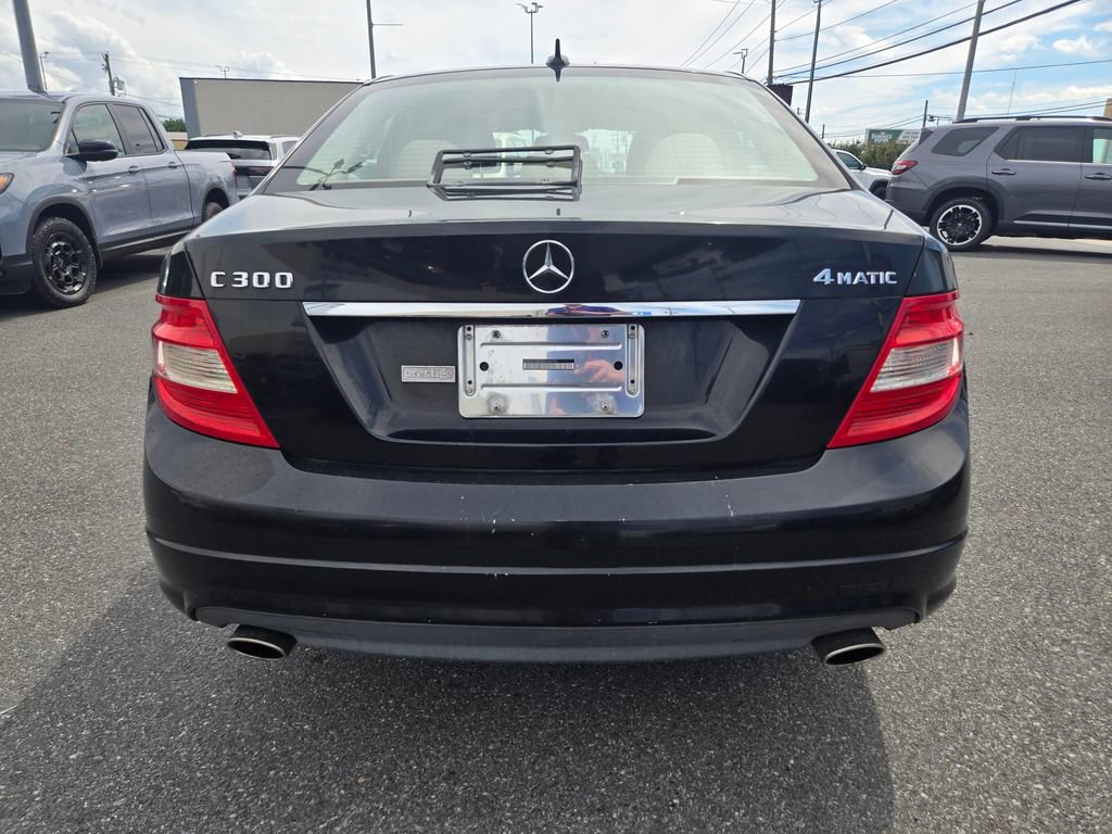 Used 2011 Mercedes-Benz C 300 4MATIC Sedan image 6