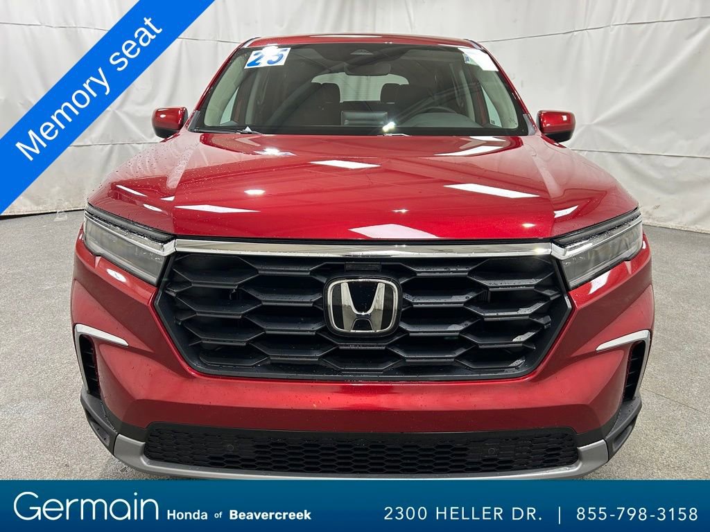 Used 2025 Honda Pilot EX-L image 3