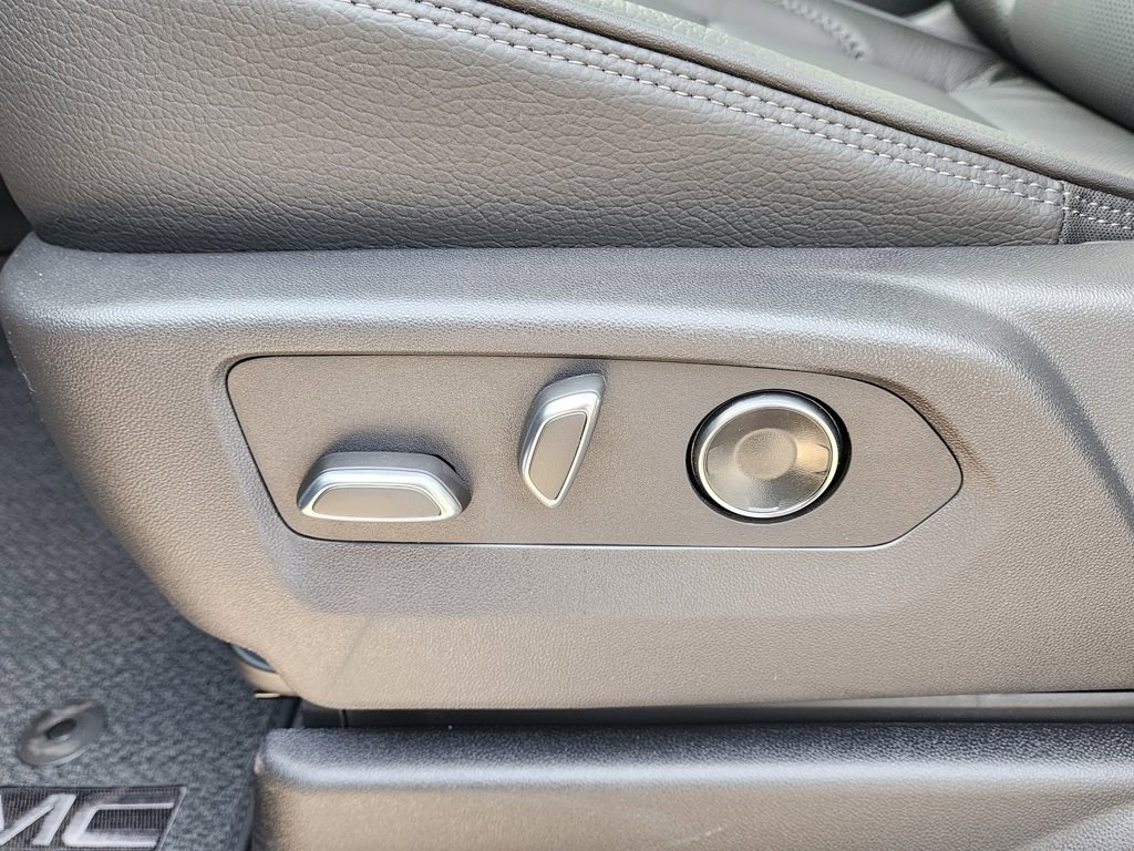 New 2026 GMC Yukon Denali w/ Denali Reserve Package image 18