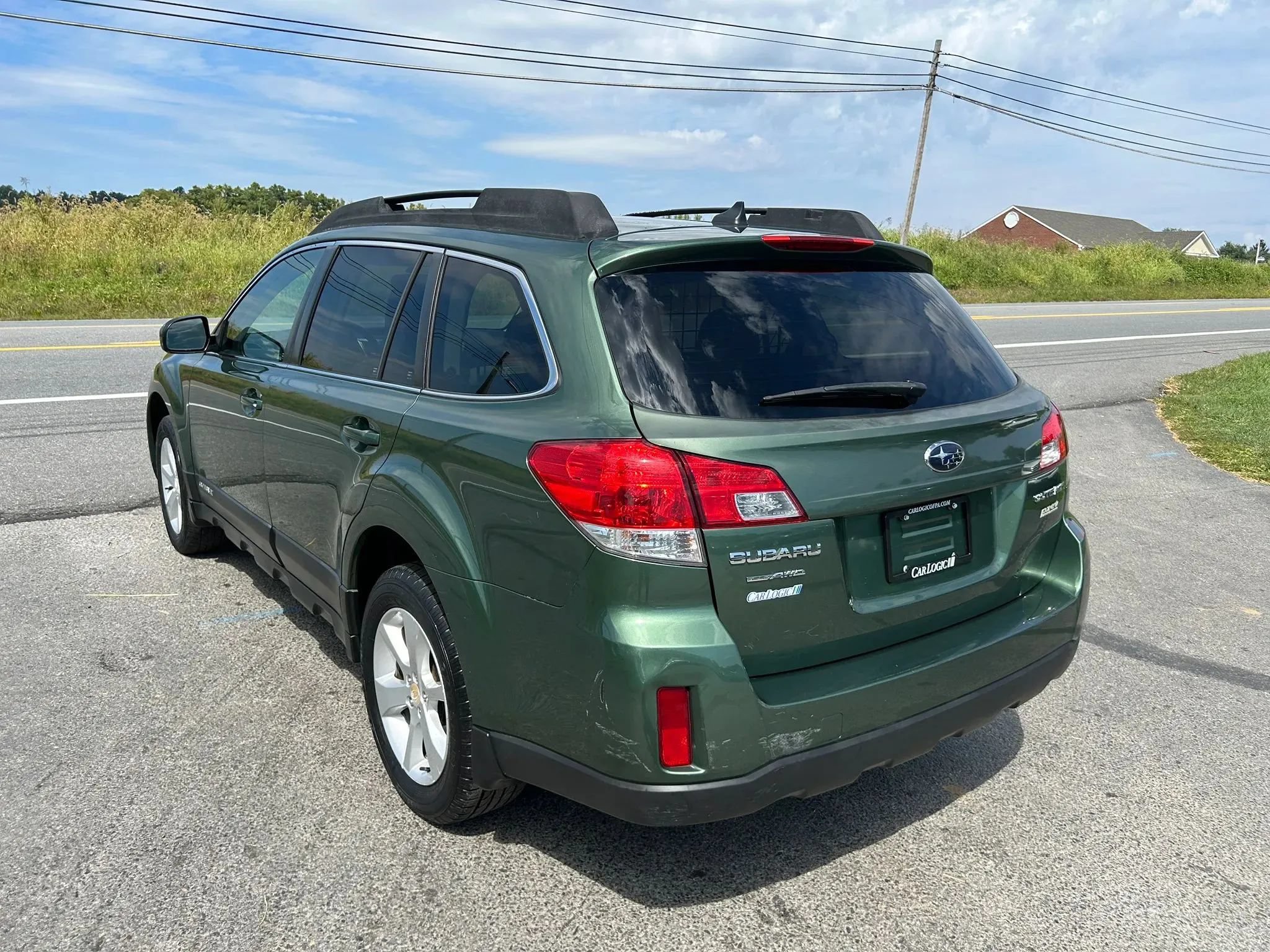 Used 2014 Subaru Outback 2.5i Premium AWD/4WD image 8